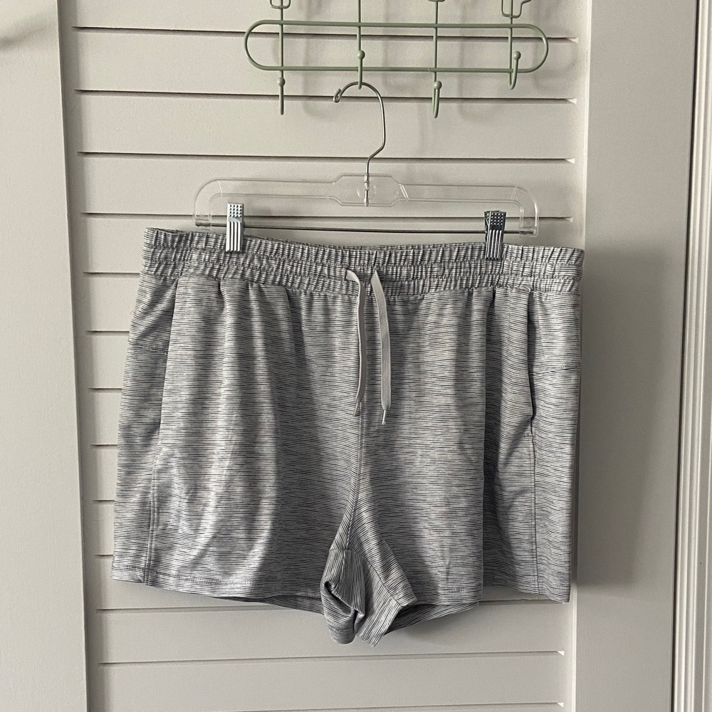 RBX Striped Light Grey Shorts Size XL